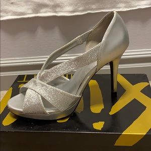 Fioni silver heels